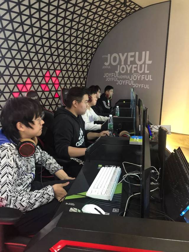 世界观与角 世界观与角